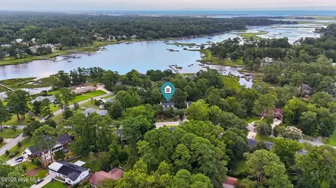 318 Buccaneer Road Wilmington NC 28409