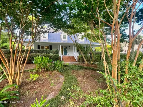 318 Buccaneer Road Wilmington NC 28409