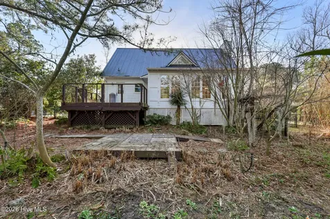 318 Buccaneer Road Wilmington NC 28409