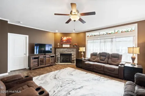 364 Murray Turner Farm Road Burgaw NC 28425