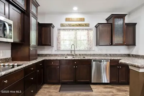364 Murray Turner Farm Road Burgaw NC 28425