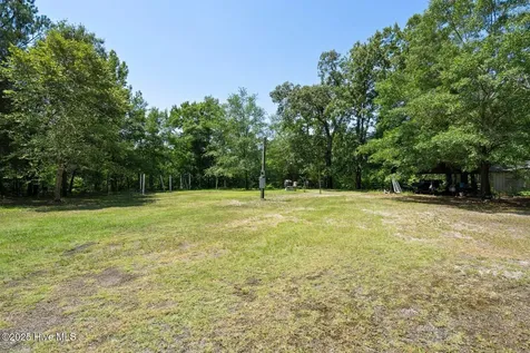 364 Murray Turner Farm Road Burgaw NC 28425