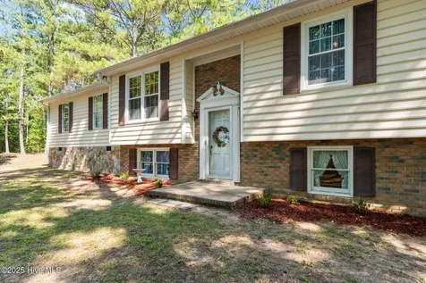255 Sarason Place Vass NC 28394