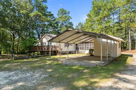 255 Sarason Place Vass NC 28394