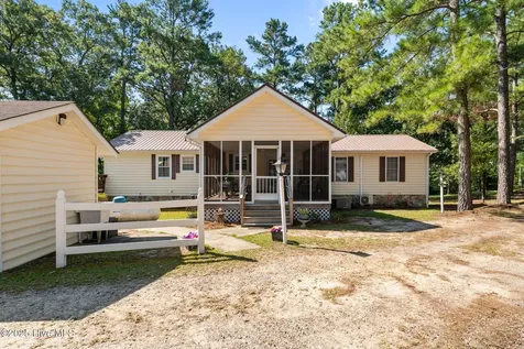 255 Sarason Place Vass NC 28394