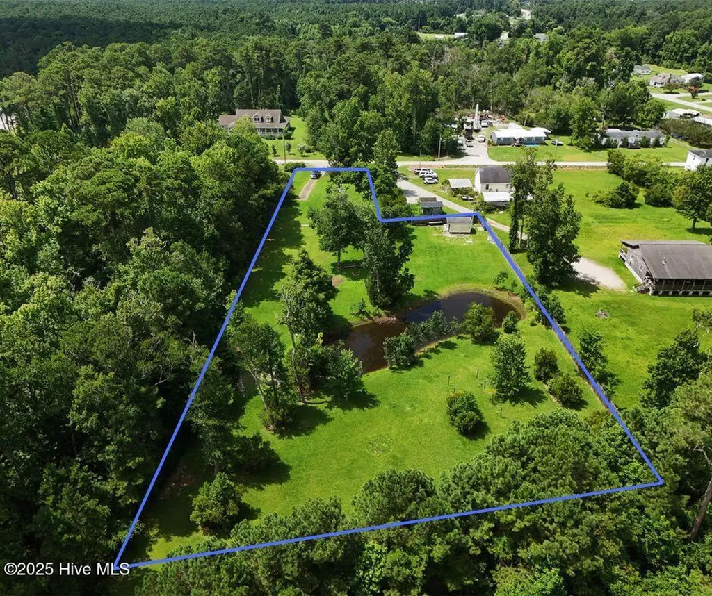 145 Elnora Jones Road Beaufort NC 28516