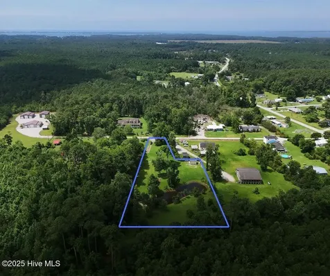 145 Elnora Jones Road Beaufort NC 28516