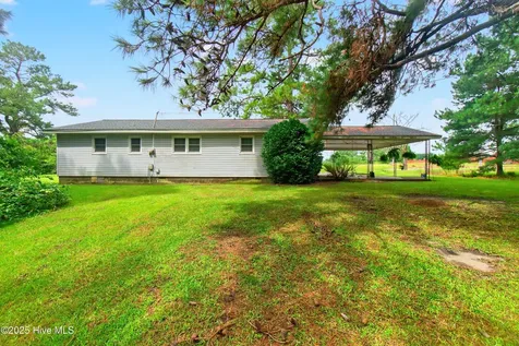 3665 Midway Drive Whiteville NC 28472