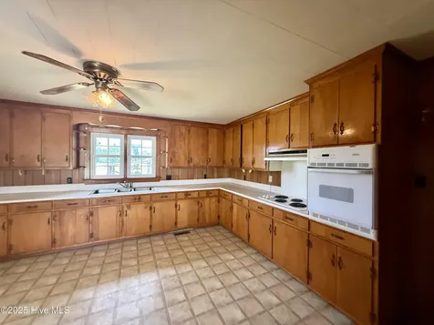 1312 Cedar Landing Road Windsor NC 27983