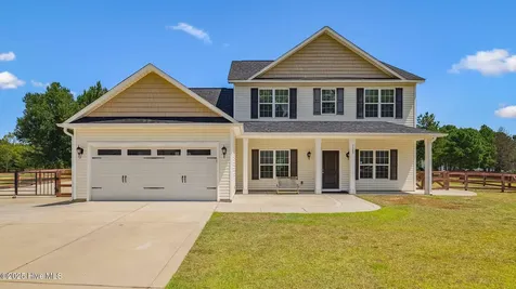 725 W Baltimore Avenue Pinebluff NC 28373
