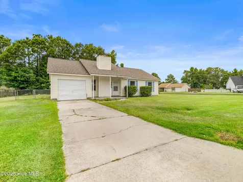 600 Foxfire Circle Jacksonville NC 28546