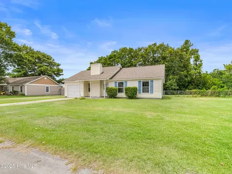 600 Foxfire Circle Jacksonville NC 28546