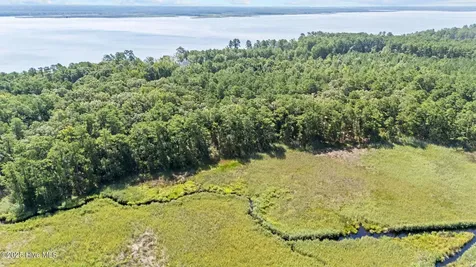 18 Batemans Creek Road Belhaven NC 27810