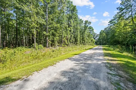 18 Batemans Creek Road Belhaven NC 27810