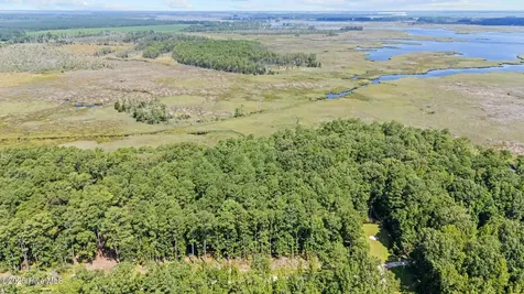 18 Batemans Creek Road Belhaven NC 27810