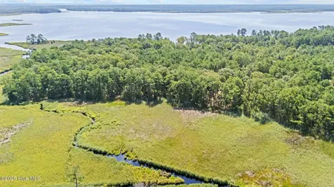 18 Batemans Creek Road Belhaven NC 27810