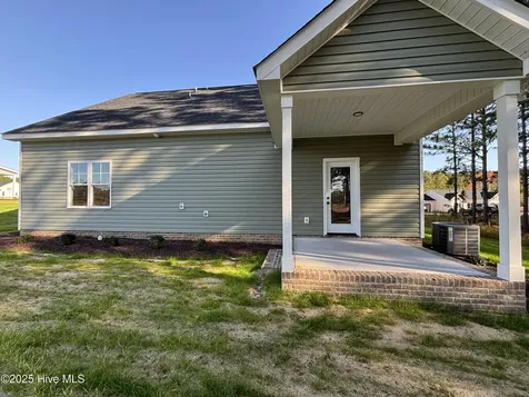 158 Spring Meadows Drive Aberdeen NC 28315