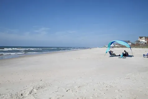 000 Hampton Colony Circle North Topsail Beach NC 28460