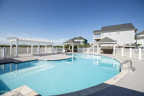 000 Hampton Colony Circle North Topsail Beach NC 28460