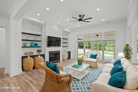 139 Indian Trail Beaufort NC 28516