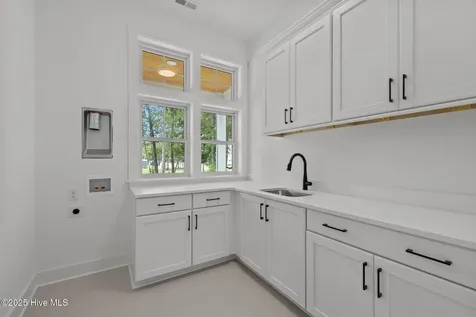 139 Indian Trail Beaufort NC 28516