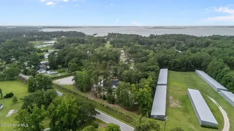 139 Indian Trail Beaufort NC 28516