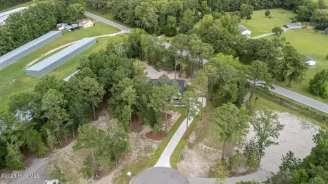 139 Indian Trail Beaufort NC 28516