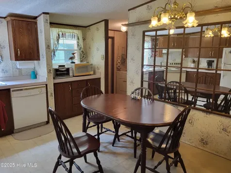 34 Dogwood Lane Blounts Creek NC 27814