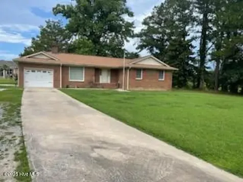 56 Hilltop Drive Washington NC 27889