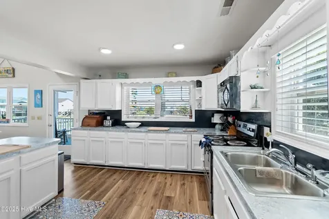 108 Tarpon Drive Holden Beach NC 28462