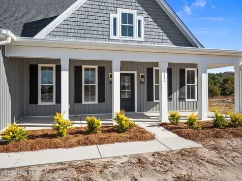 120 Cripple Creek Drive Swansboro NC 28584