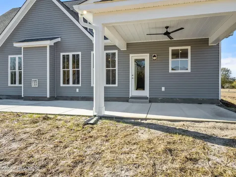 120 Cripple Creek Drive Swansboro NC 28584