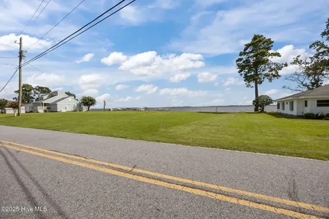 1741 Bayview Road Bath NC 27808