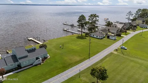 1741 Bayview Road Bath NC 27808