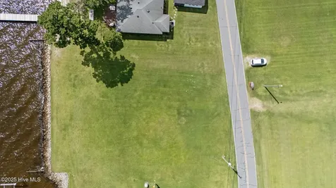 1741 Bayview Road Bath NC 27808