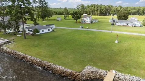 1741 Bayview Road Bath NC 27808