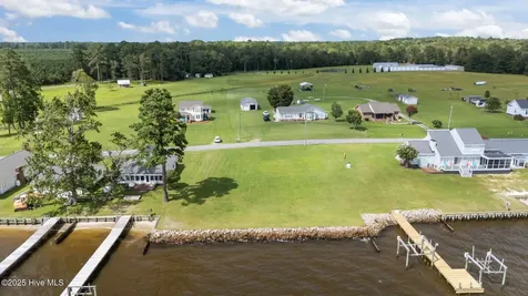 1741 Bayview Road Bath NC 27808
