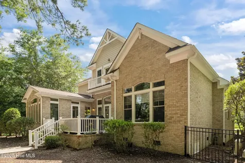 125 Falling Water Way Wallace NC 28466