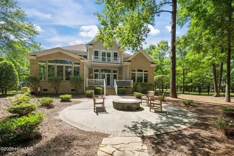 125 Falling Water Way Wallace NC 28466