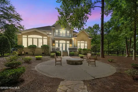 125 Falling Water Way Wallace NC 28466