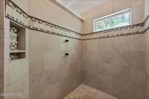125 Falling Water Way Wallace NC 28466