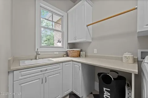 125 Falling Water Way Wallace NC 28466