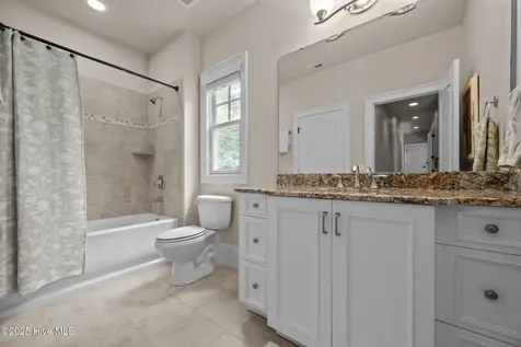 125 Falling Water Way Wallace NC 28466