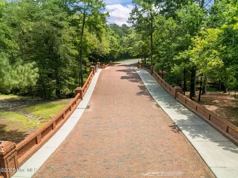 125 Falling Water Way Wallace NC 28466