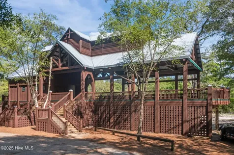 125 Falling Water Way Wallace NC 28466