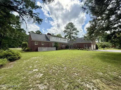 901 School Drive Williamston NC 27892