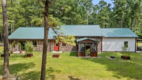 970 E Waterway Drive Belhaven NC 27810