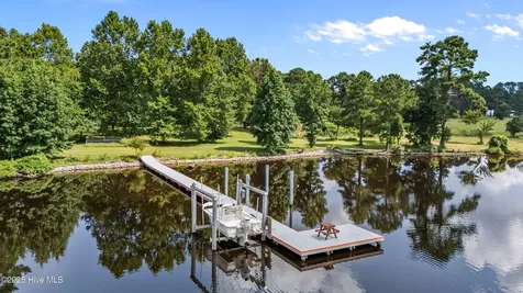 970 E Waterway Drive Belhaven NC 27810