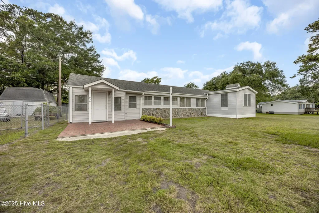 1656 Seagull Way SW Ocean Isle Beach NC 28469