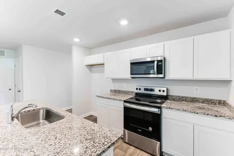 1539 W White Egret Lane NE Bolivia NC 28422